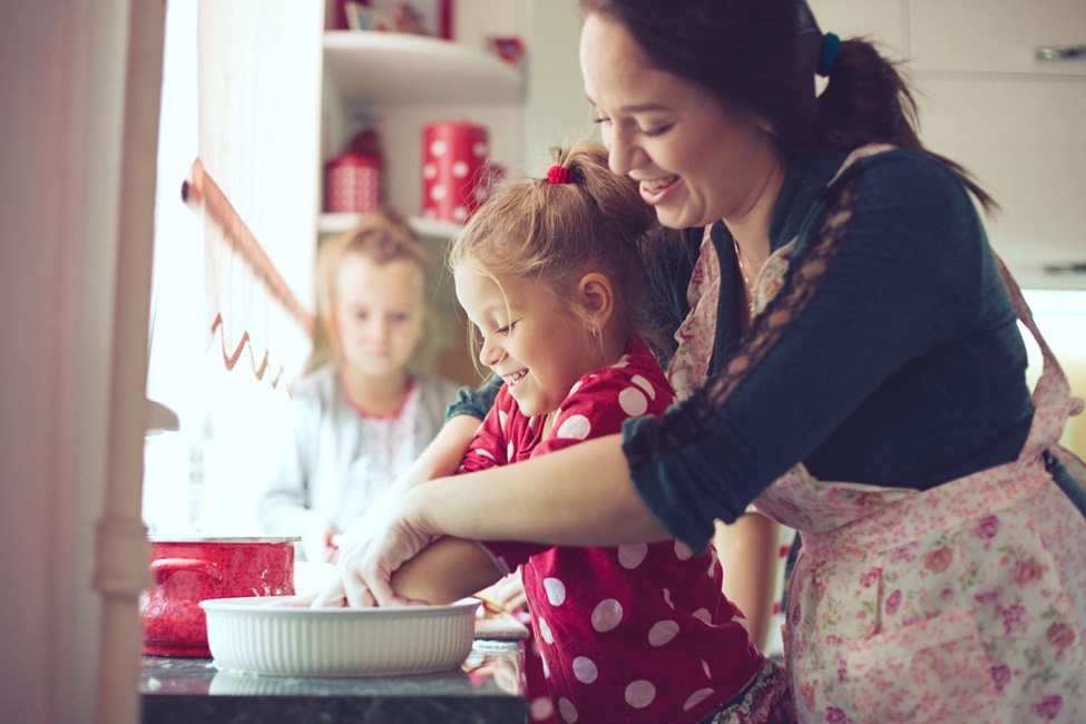 5 Creative Ideas For a Home Family Photoshoot